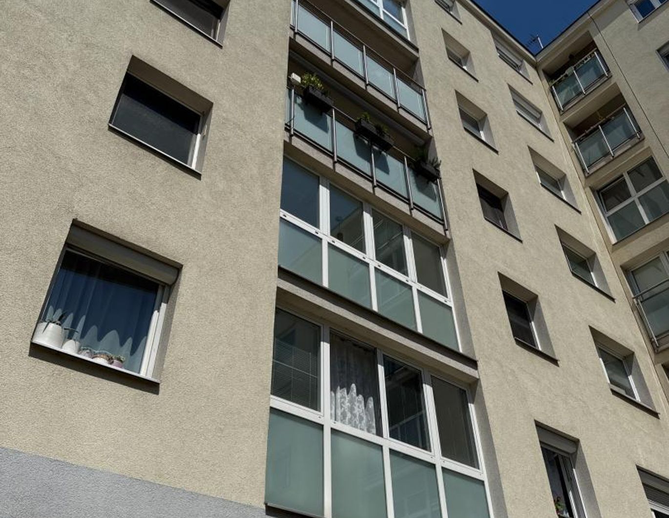 Charmante gut geschnittene Wohnung mit Loggia