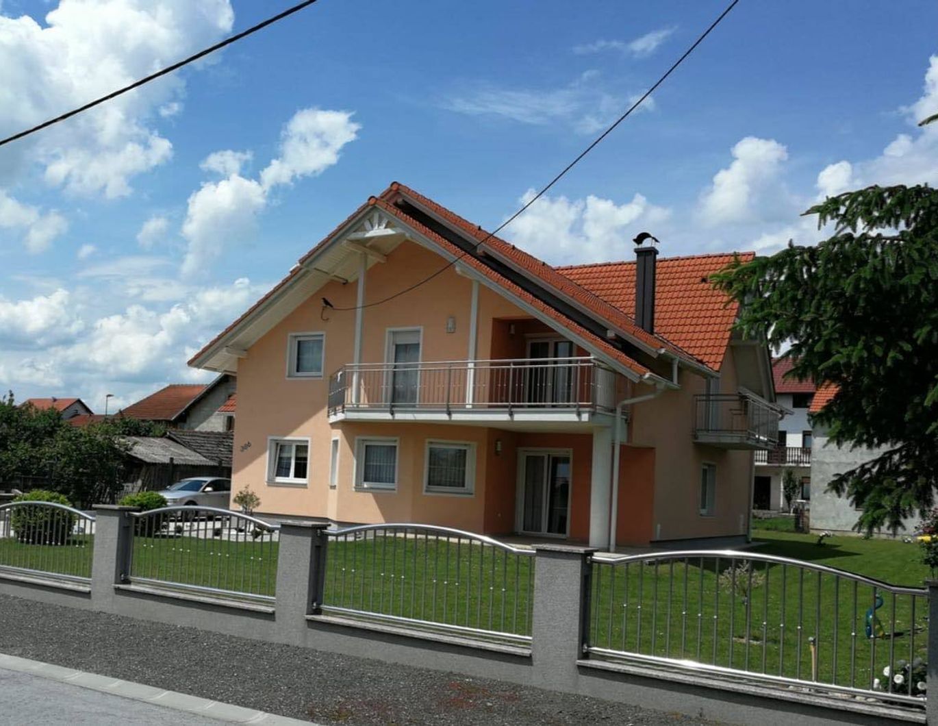EIN PAAR MINUTEN NACH ZAGREB
