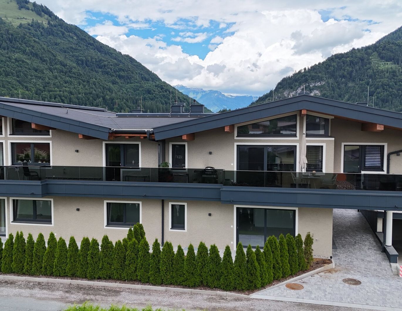 Exklusives Wohnen in Ruhelage - Neubau mit nur vier Wohneinheiten in Kössen, Top 2 im Erdgeschoss