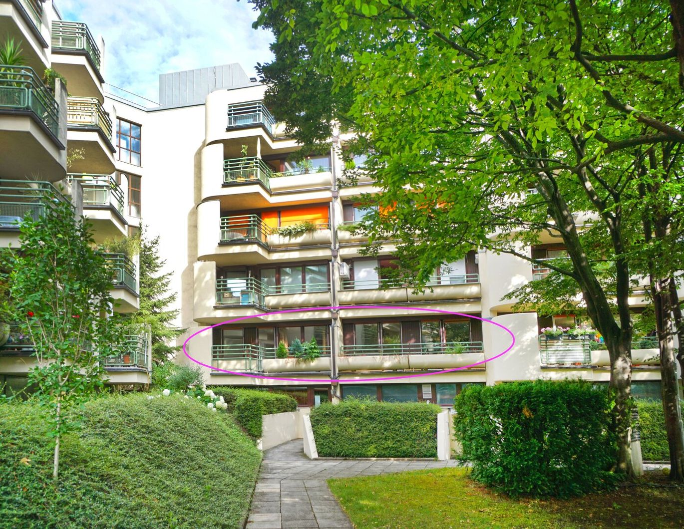 Familienfreundliche, barrierefreie Wohnung mit Loggia & Hallenbad nahe U4-Hütteldorf