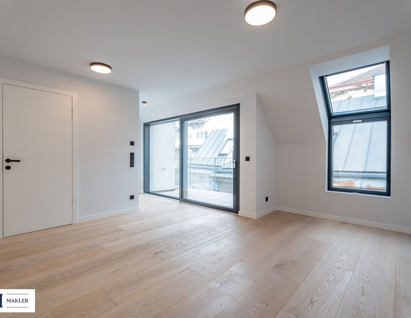 Modernes Wohnen über den Dächern: Charmante 2-Zimmer-Dachgeschoßwohnung mit Terrasse