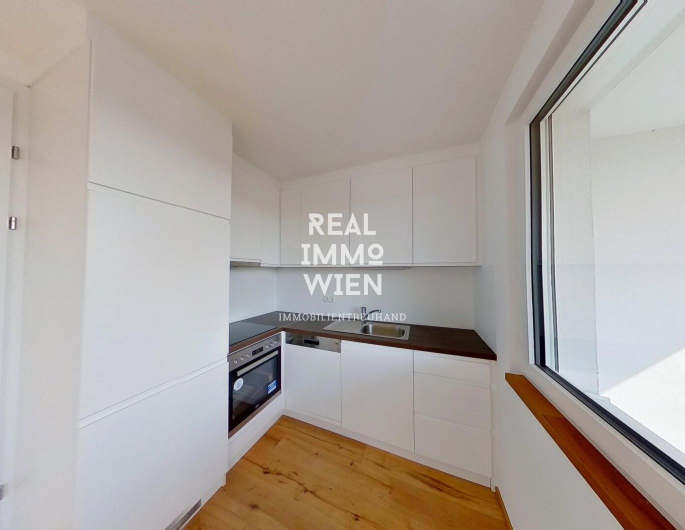 Wunderschöne sonnendurchflutete Wohnung mit Balkon im 23. Bezirk!!! Nähe U6 PERFEKTASTRAẞE!! 360°- 3D Grad Besichtigung!!