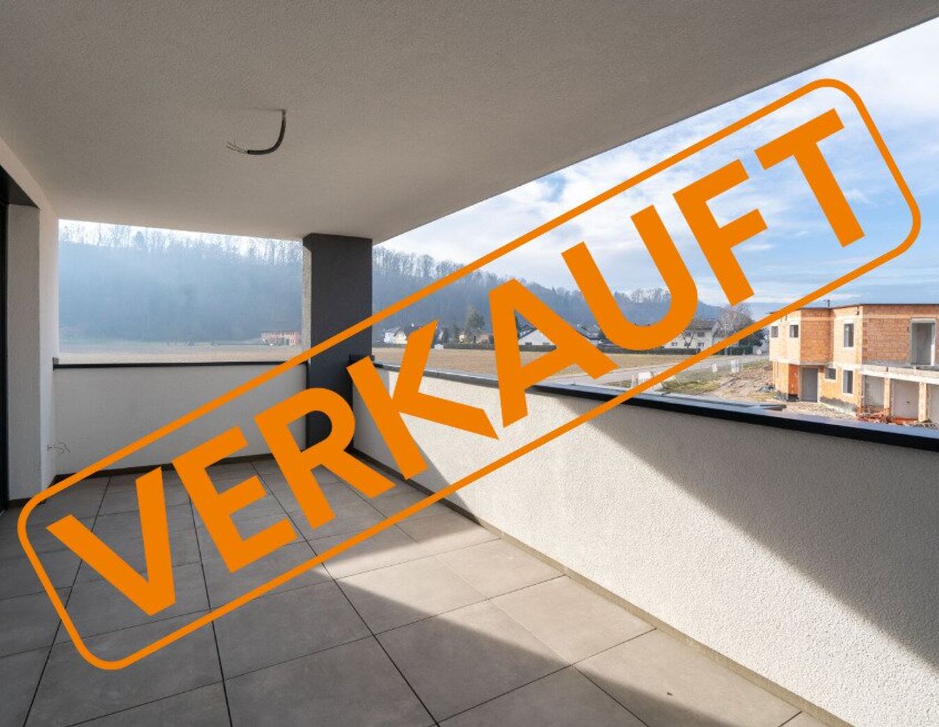 **VERKAUFT** PROVISIONSFREI & SCHLÜSSELFERTIG: Traumhafte 3-Zimmer Wohnung mit großem Balkon in Pucking!