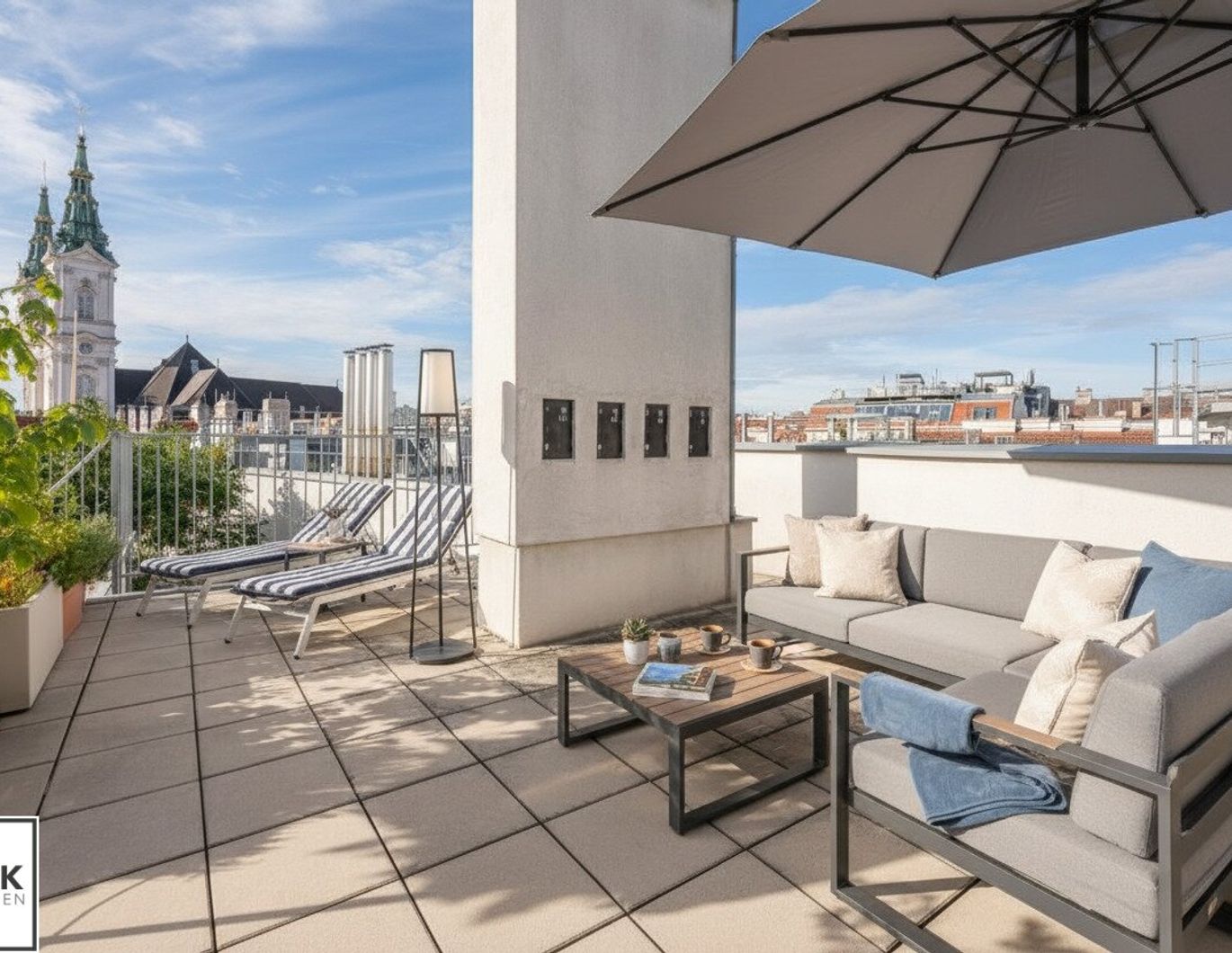 Florianigasse 29: DG-Wohnung nach Wunsch saniert - 3 Zimmer, 2 Terrassen mit Blick auf Maria Treu