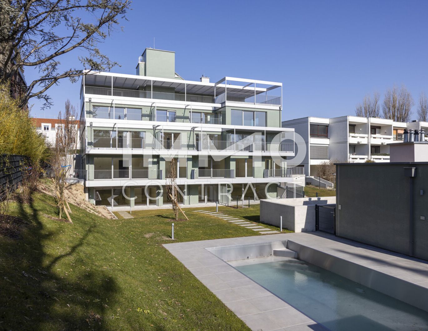 Luxus in den Weinbergen! Exklusive Erstbezug Gartenwohnung mit privatem Pool und Poolhaus!