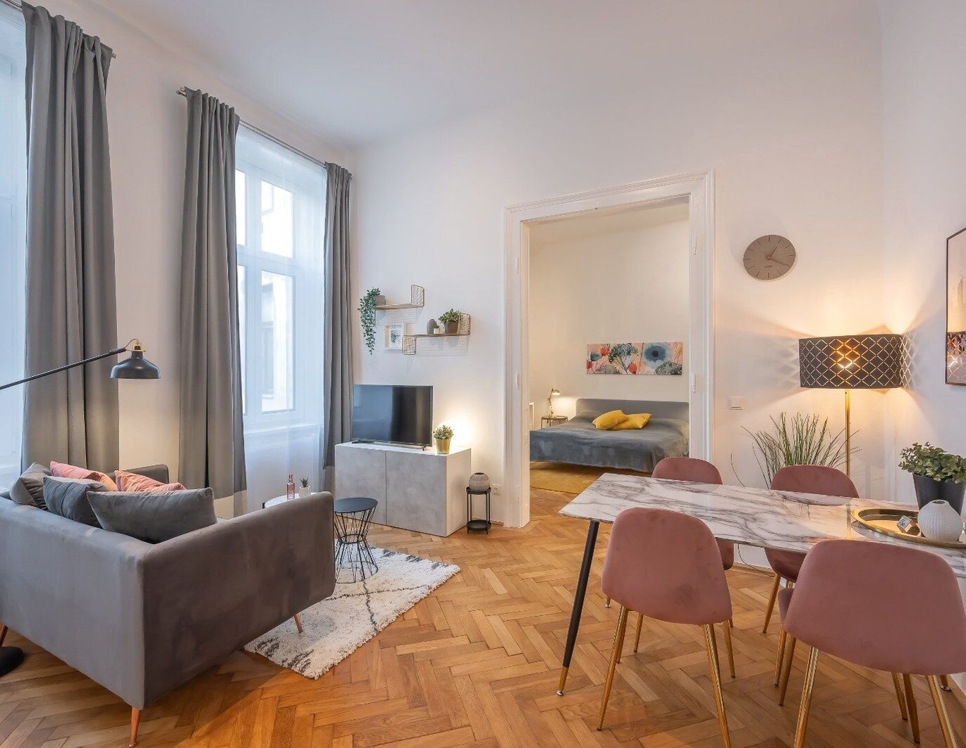 Altbau-Cityapartment komplett hofseitig & ruhig - sofort bezugsfertig | 3 Zimmer