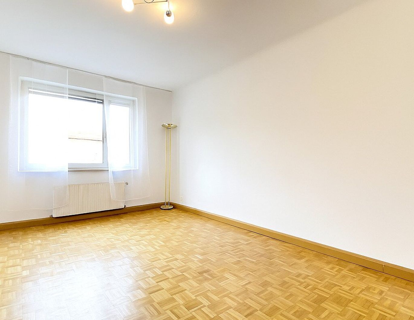 NEUE fast 5% Rendite!! 955€ netto Miete Charmante-Wohnung in absoluter Ruhelage nahe U1