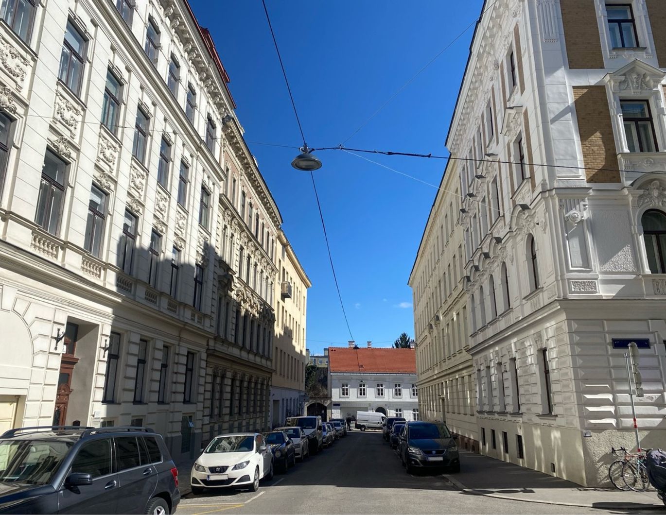 Investment - Chance - Anlage TRAUM ALTBAU 3 Zimmer Balkon-Wohnung - WÄHRING