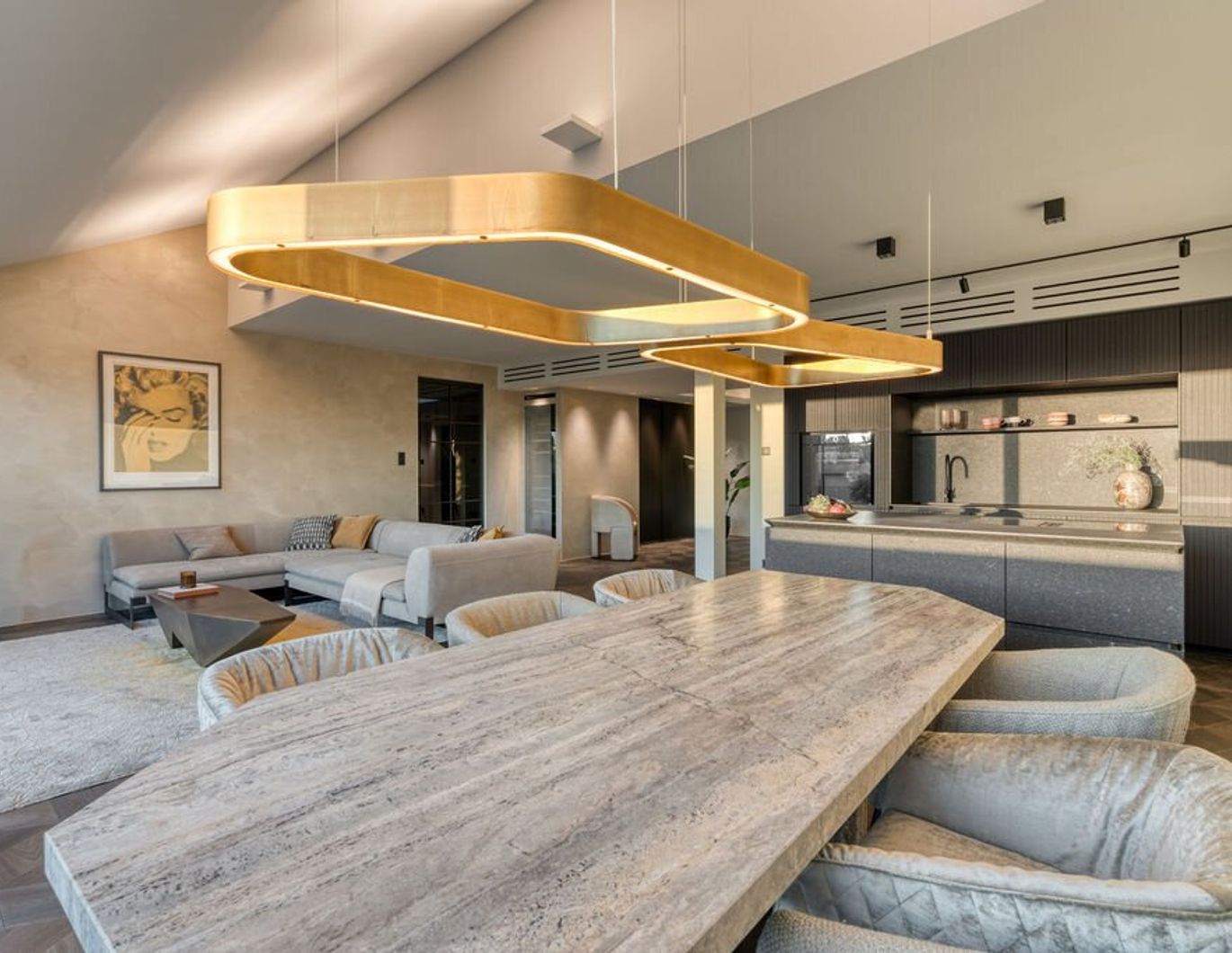 Exklusive Dachgeschoßwohnung: Ein einzigartiges Masterpiece an Design