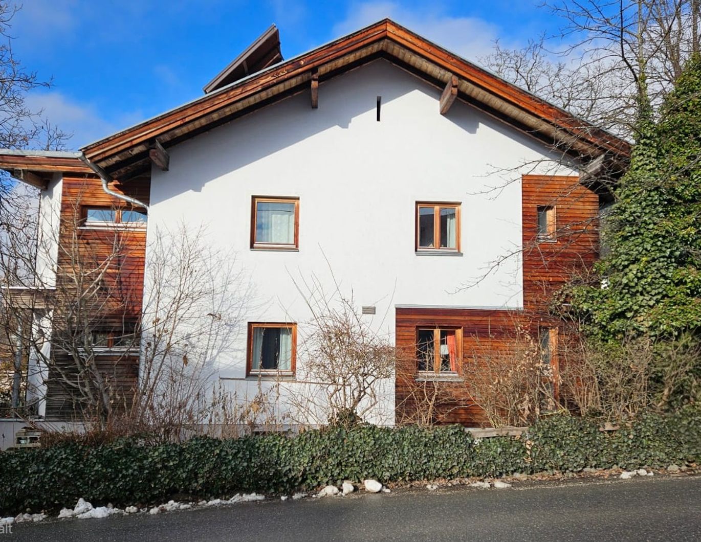 Gepflegtes Einfamilienhaus in sonniger Lage mit großem Garten in Absam zu verkaufen!