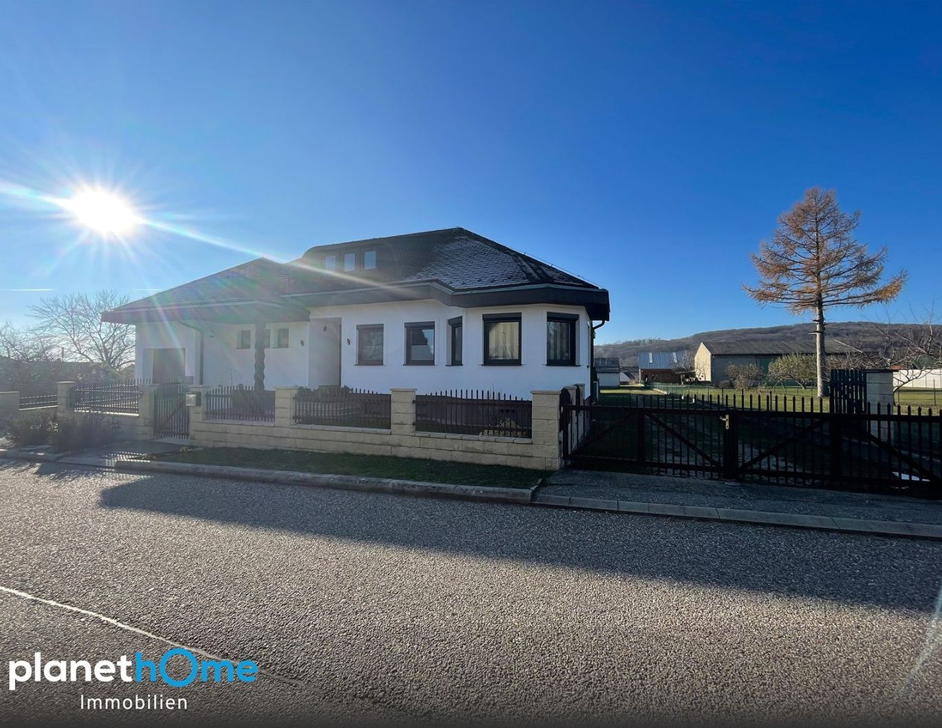 Koffer packen und einziehen! Ihr neues Zuhause mit umfangreicher Ausstattung - ausgiebig saniert