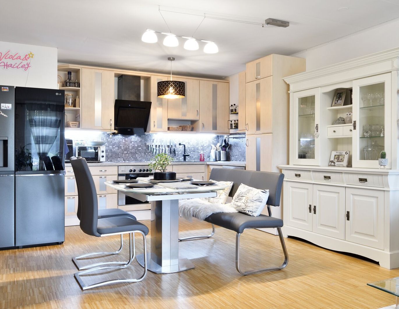 ++ NEW ++ Barrierefrei, 4 Zimmer mit Loggia und Parkplatz!