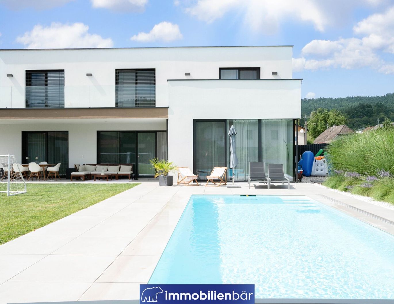 Einziehen & Genießen - Ihr neues Zuhause mit Pool und edler Ausstattung