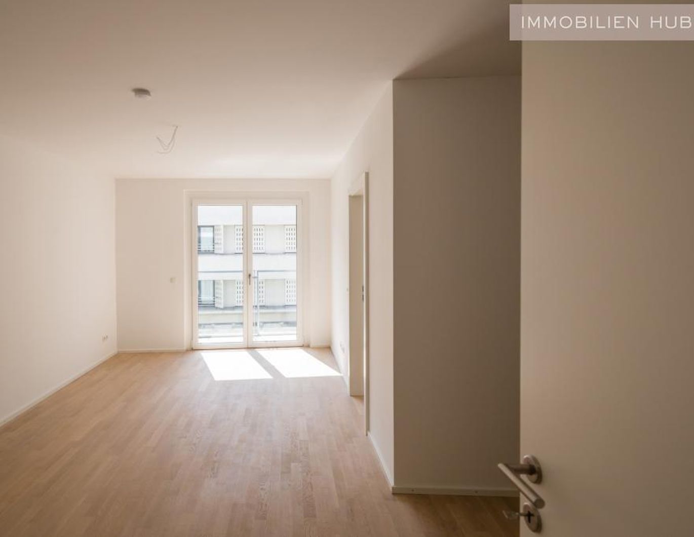 AB FEBRUAR: Moderne 2-Zimmer Wohnung mit hochwertiger Ausstattung (Kaiserstraße/ Ecke Neustiftgasse)