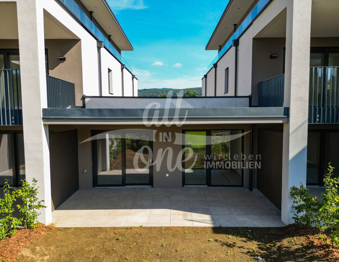 Hausähnliche Gartenwohnung mit Eigengarten und separatem Zugang