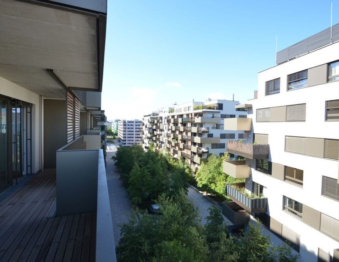 Großartige 3 Zimmer mit Balkon, Fitness und Wellness