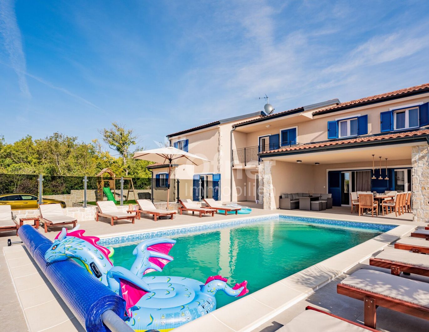 Krk, Dobrinj, Haus im mediterranen Stil mit beheiztem Pool