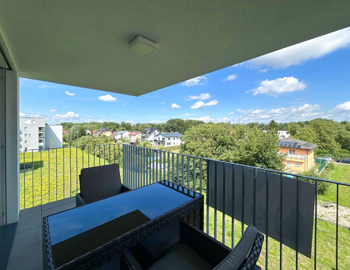 Traumhafte 2-Zimmer-Wohnung mit Balkon und Grünblick in 4030 Linz - Stellplatz inklusive - Nähe Bahnhof Ebelsberg
