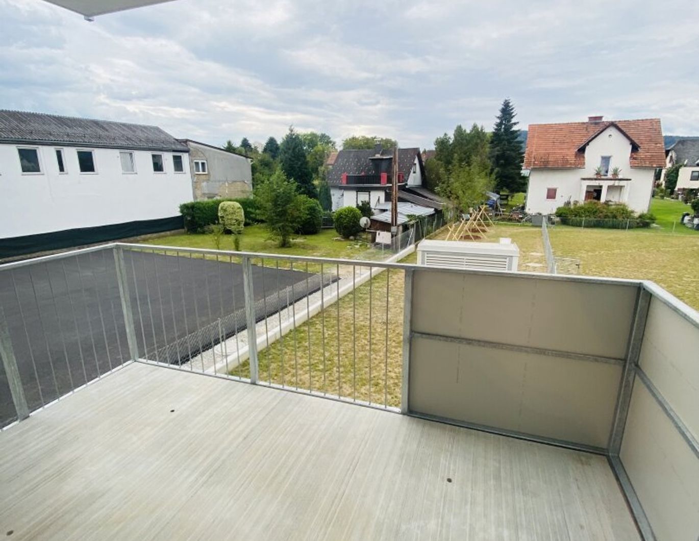 Herrliche Balkonwohnung in Straßgang mit Tiefgaragenparkplatz in ruhiger und zentraler Lage