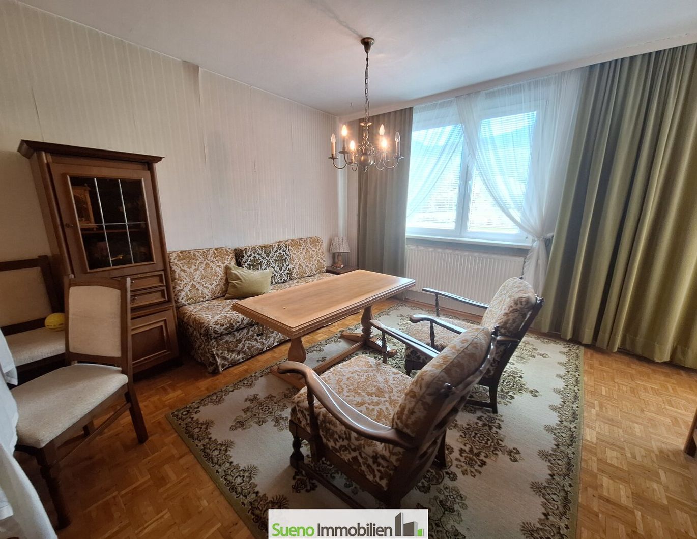 3-Zimmer-Wohnung mit Loggia in zentraler Lage - ideal für Handwerker oder Investoren!