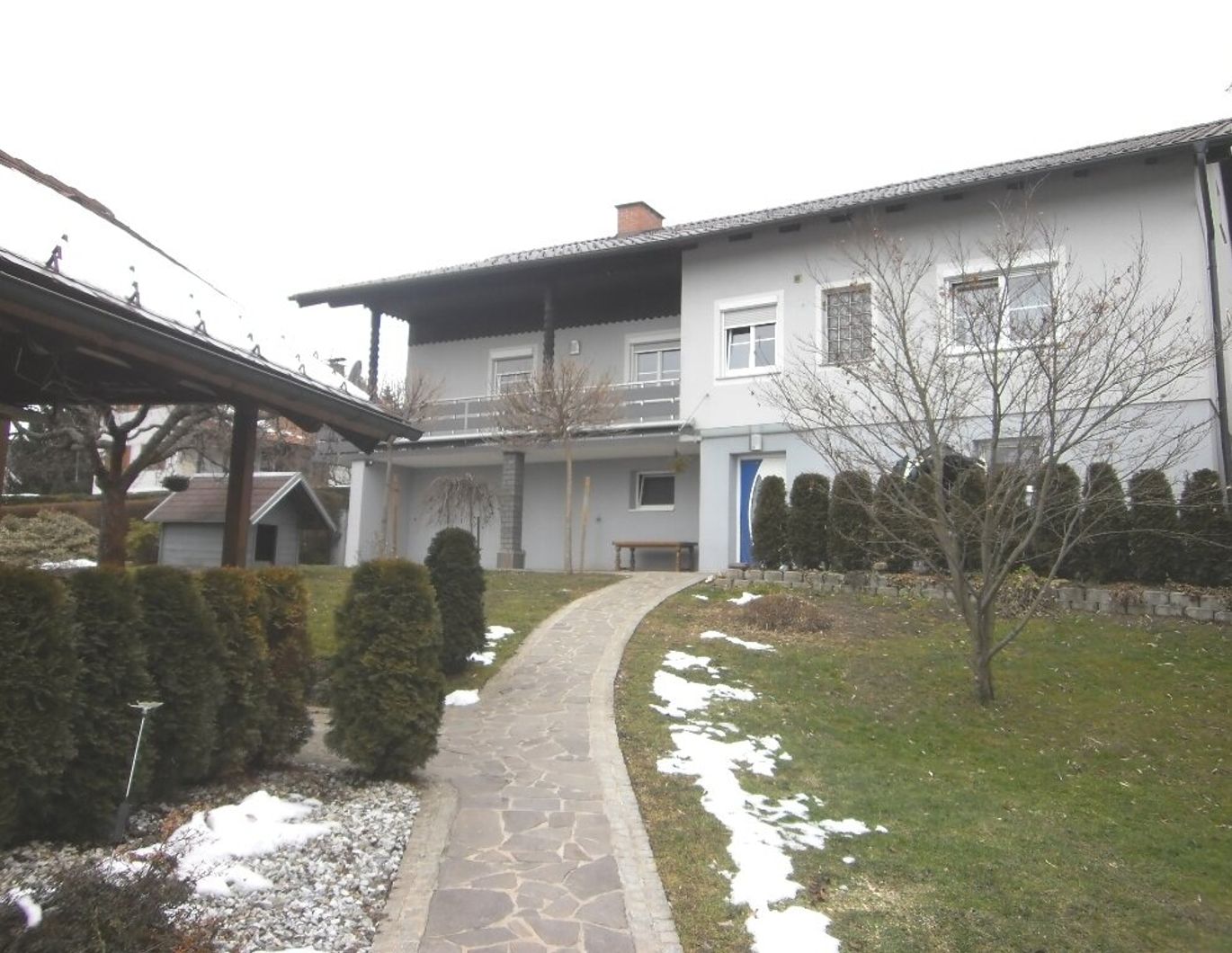 Geräumiges Traumhaus in Graz: 5 Zimmer, Balkon, 1500m² für 1.555,45 € mtl.