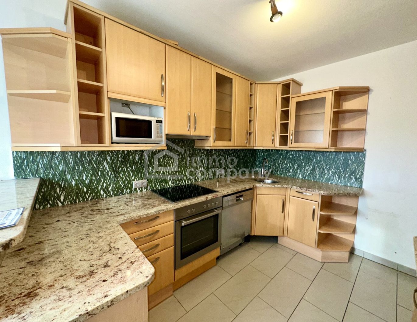 Geräumige 4-Zimmer-Wohnung mit Loggia in Strasshof - Ihr neues Zuhause wartet!