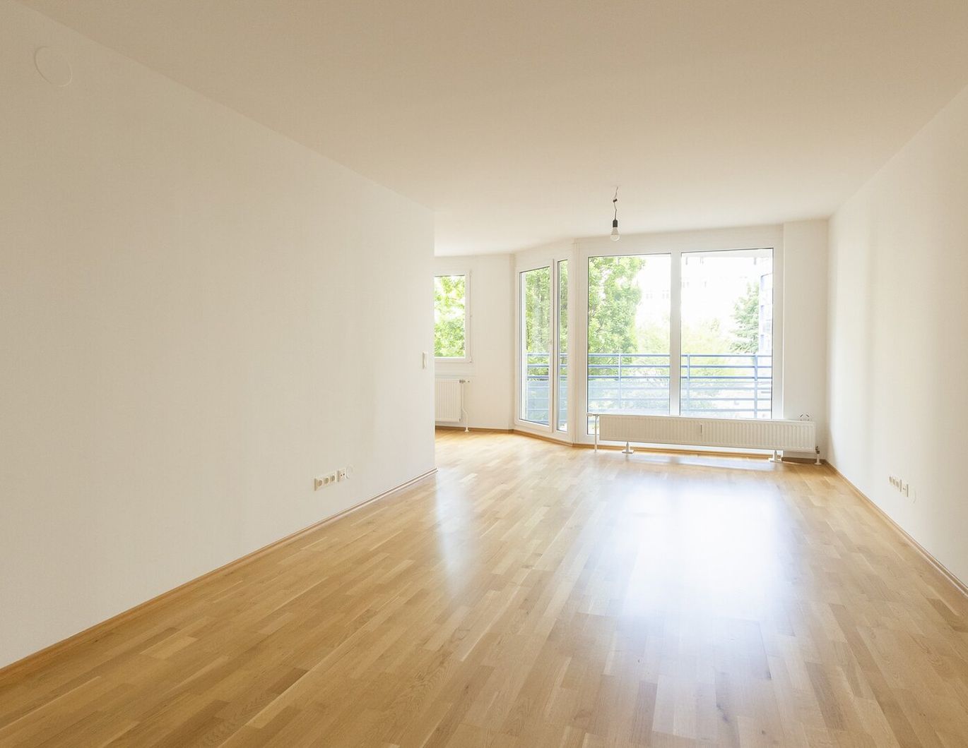 Gepflegte 1,5-Zimmer-Wohnung mit Loggia im 1. Liftstock zu verkaufen!