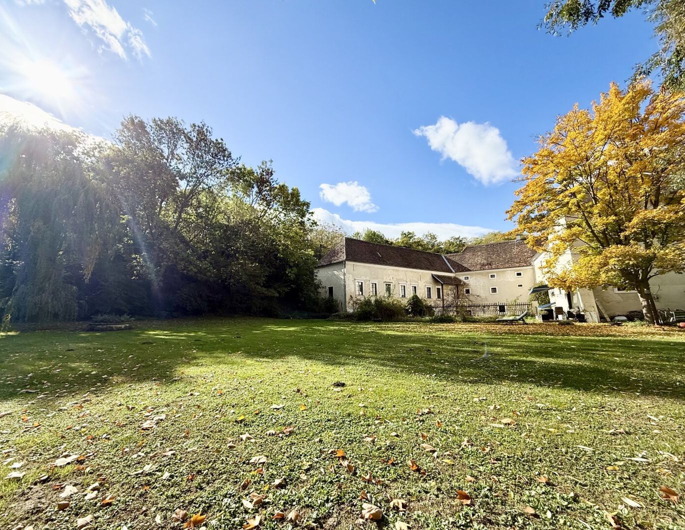 Herrschaftlicher Dreikanthof im Weinviertel