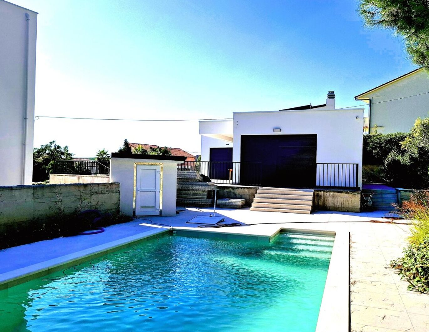 Wo der Luxus beginnt und das Meer zum Träumen einlädt - Ihre Villa auf der Insel Rab-Baujahr 2024