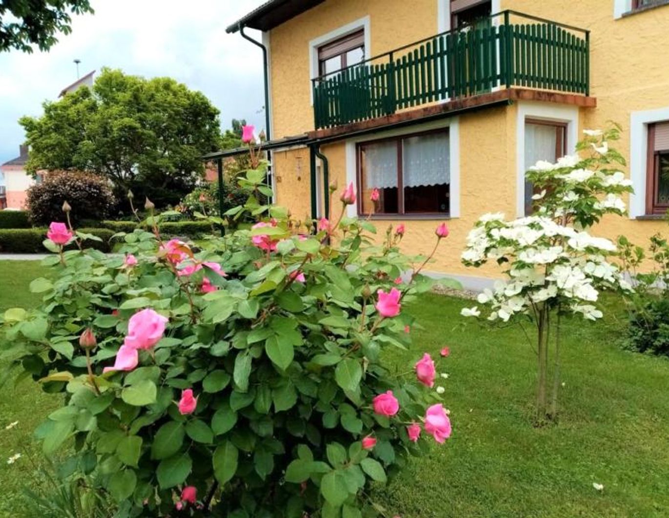 Großzügiges Einfamilienhaus (175m²) mit einem wunderschönen angelegten Garten in Hainersdorf - Thermenregion!