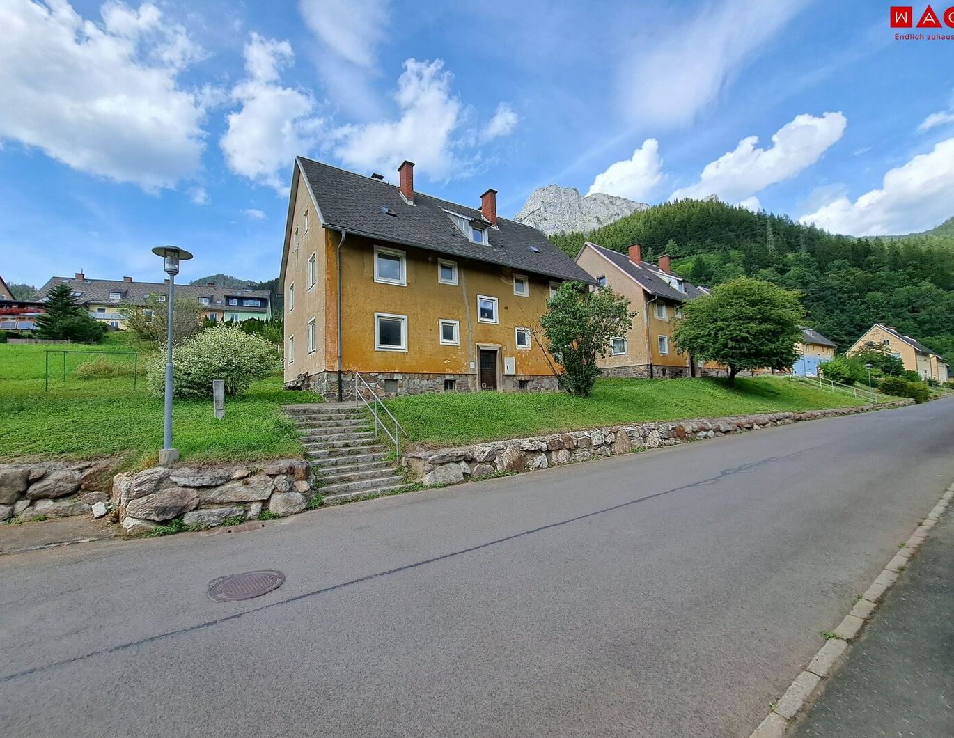 Haus mit 3 Wohneinheiten in sonniger Lage!