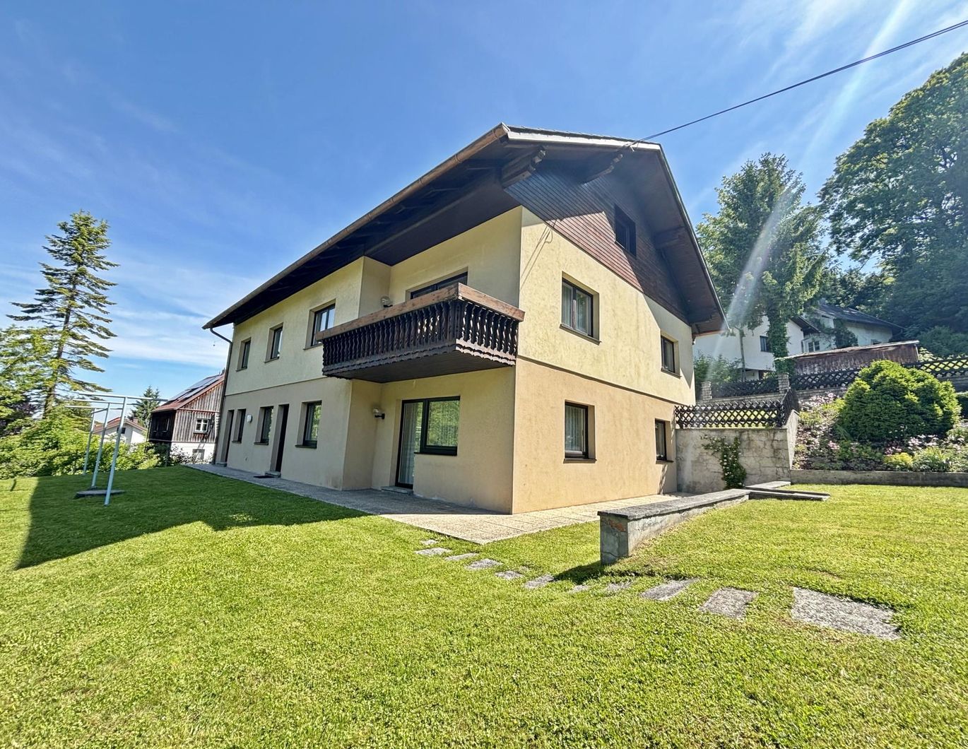 Charmantes Wohnhaus mit Blick ins Grüne