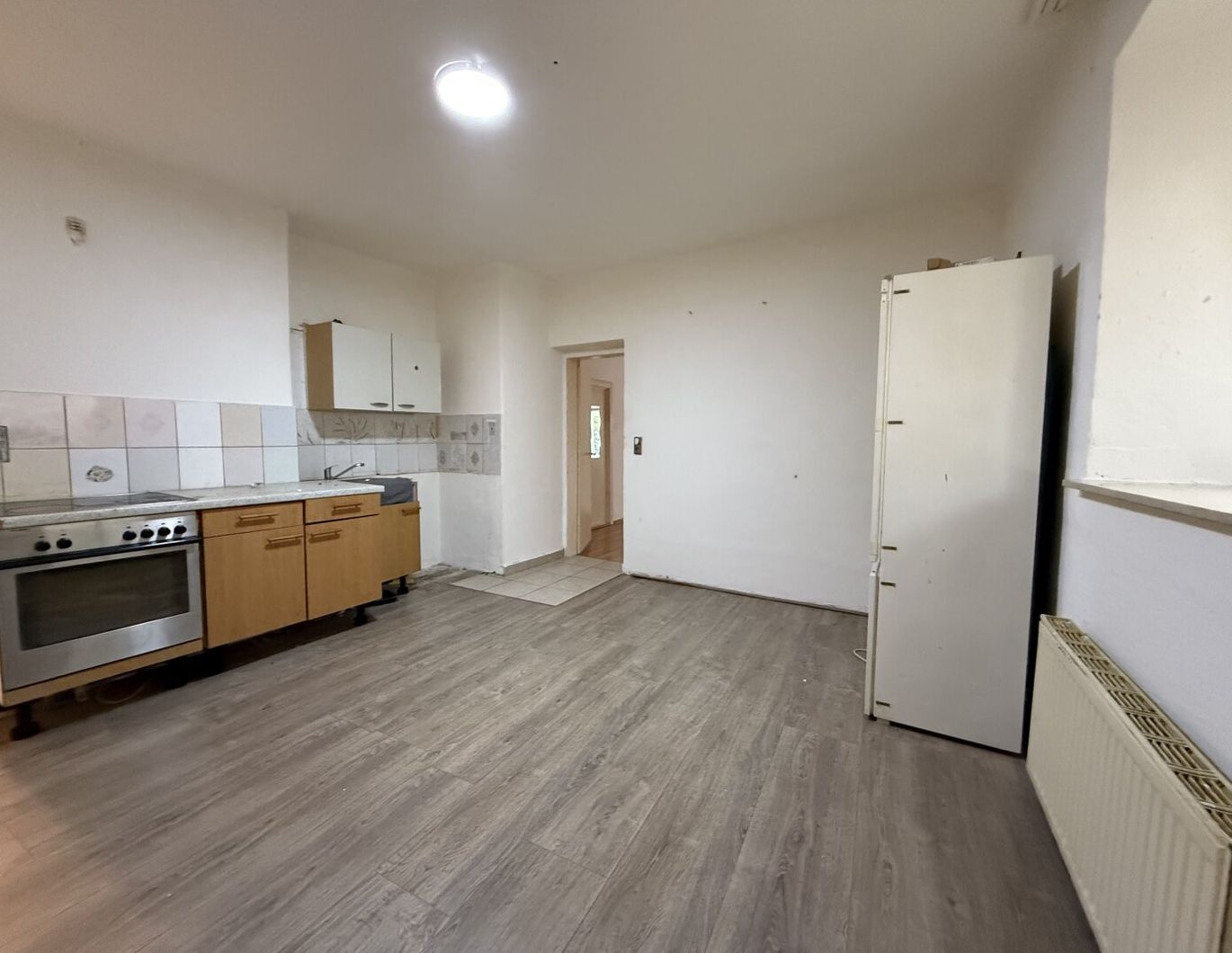 Renovierungsbedürftige 2-Zimmerwohnung!