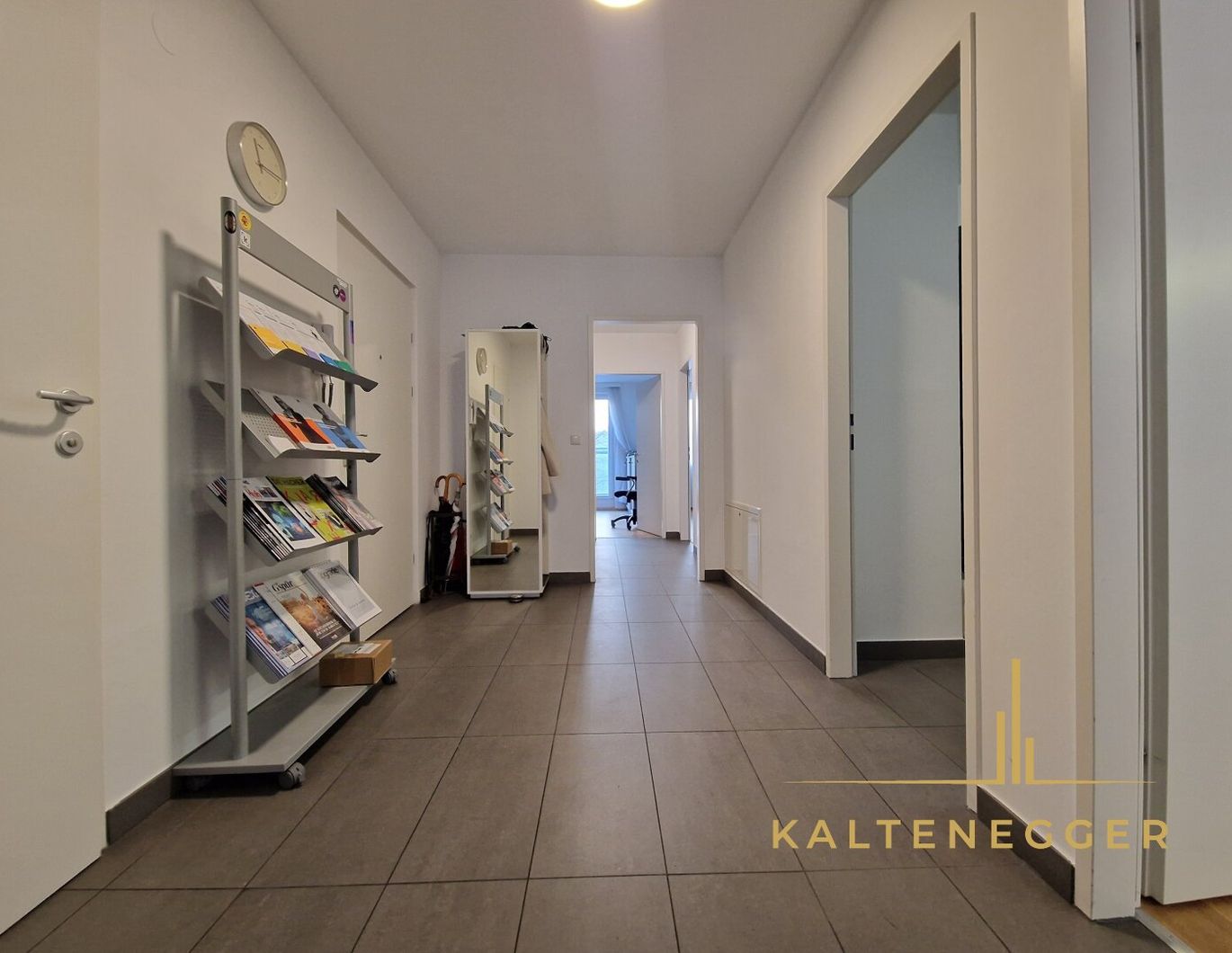 Ideale Infrastruktur: Traumhafte 4-Zimmer-Wohnung mit 2 Außenflächen in sehr gepflegtem Wohnhaus