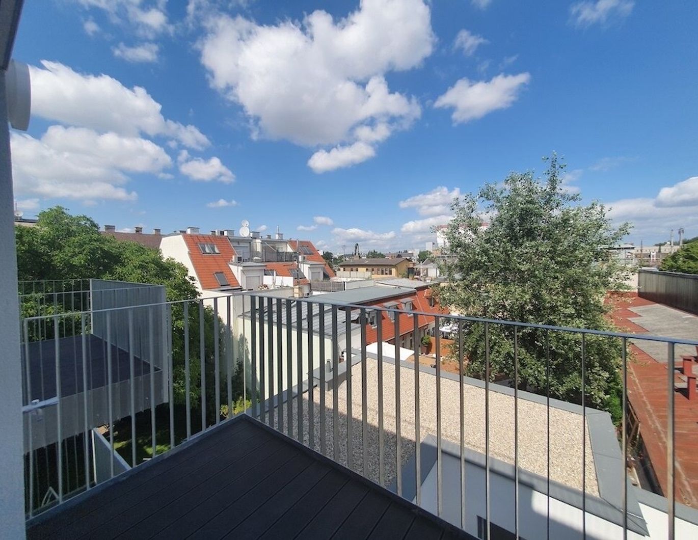 Helle moderne Wohnung bei U2-Stadlau/Bahnhof