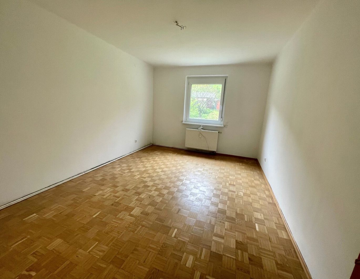 2 Zimmer - Hochparterre