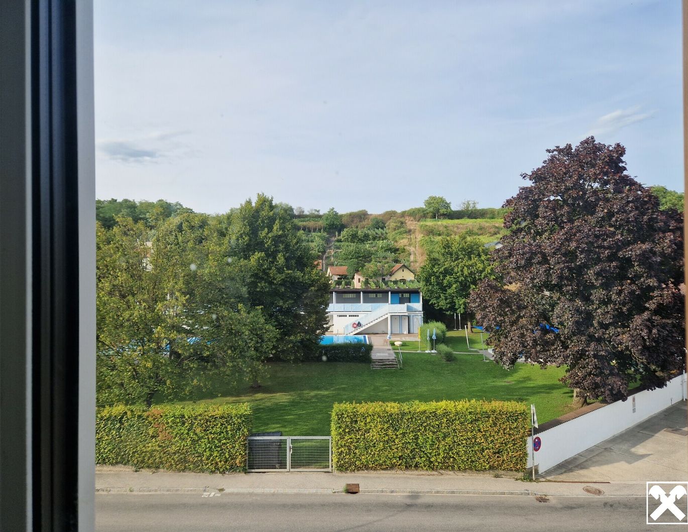 GUT GESCHNITTENE TRAUMWOHNUNG IM DACHGESCHOSS MIT TOLLER TERRASSE UND FERN- SOWIE WAGRAMBLICK - PROVISIONSFREI