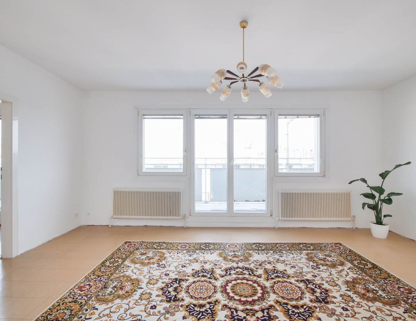 Lichtdurchflutete Dachgeschoss-Wohnung mit zwei Terrassen nähe Donau und Bahnhof Floridsdorf