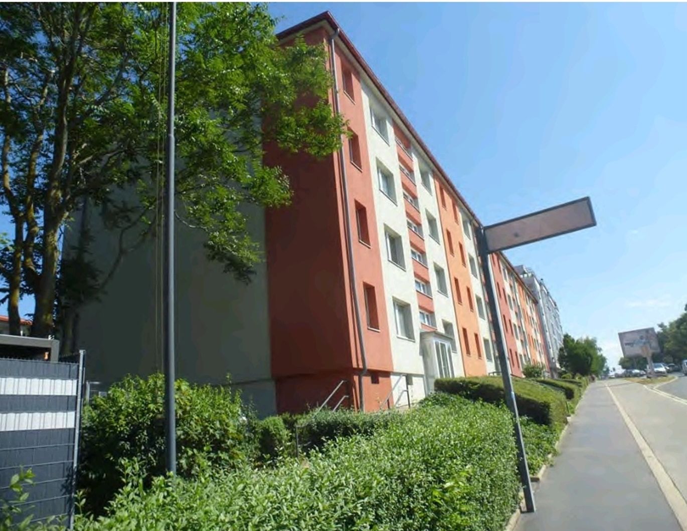 Helle 3-Zimmer-Wohnung mit Loggia und perfekter Lage