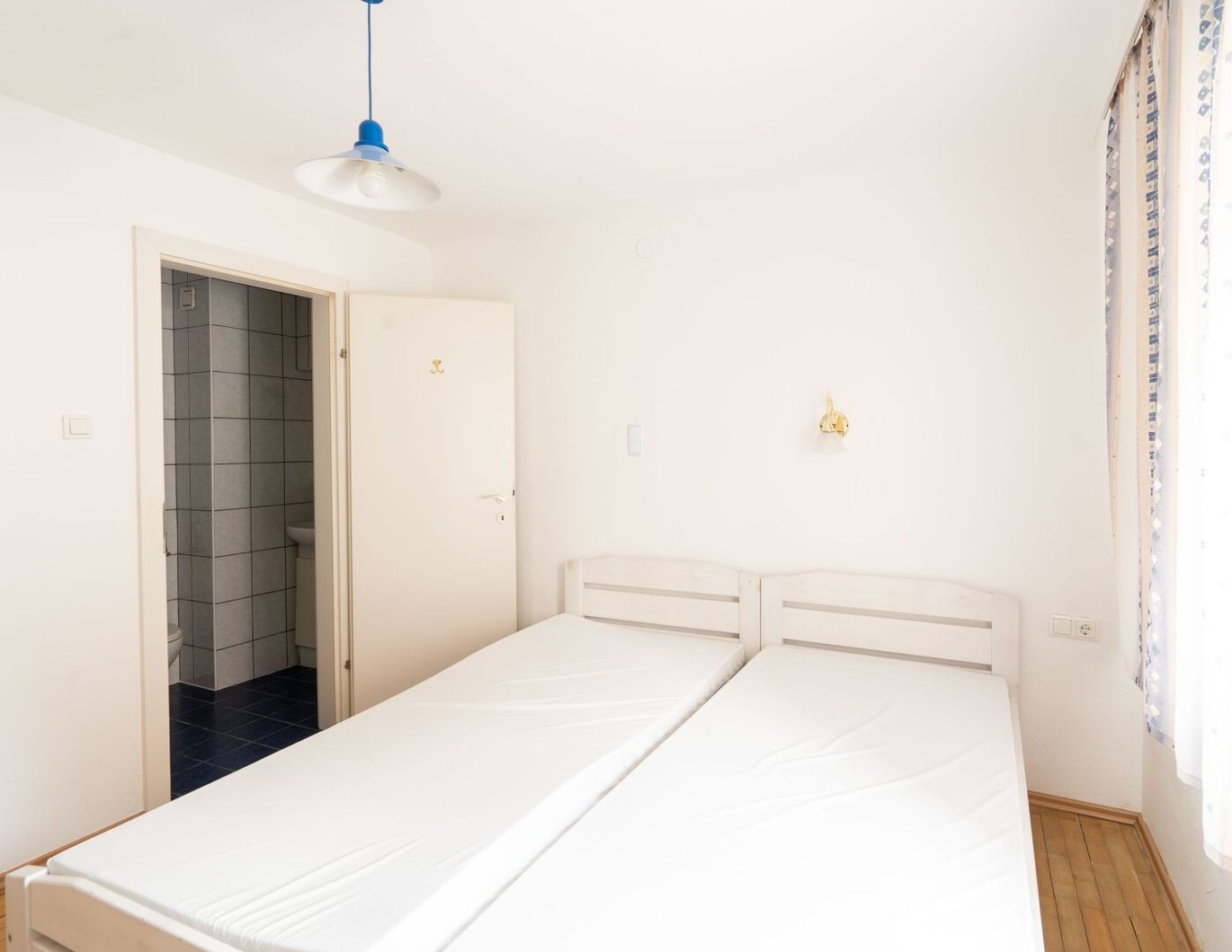 PROVISIONSFREI: Zimmer in zentraler Lage in Neuhofen zu vermieten