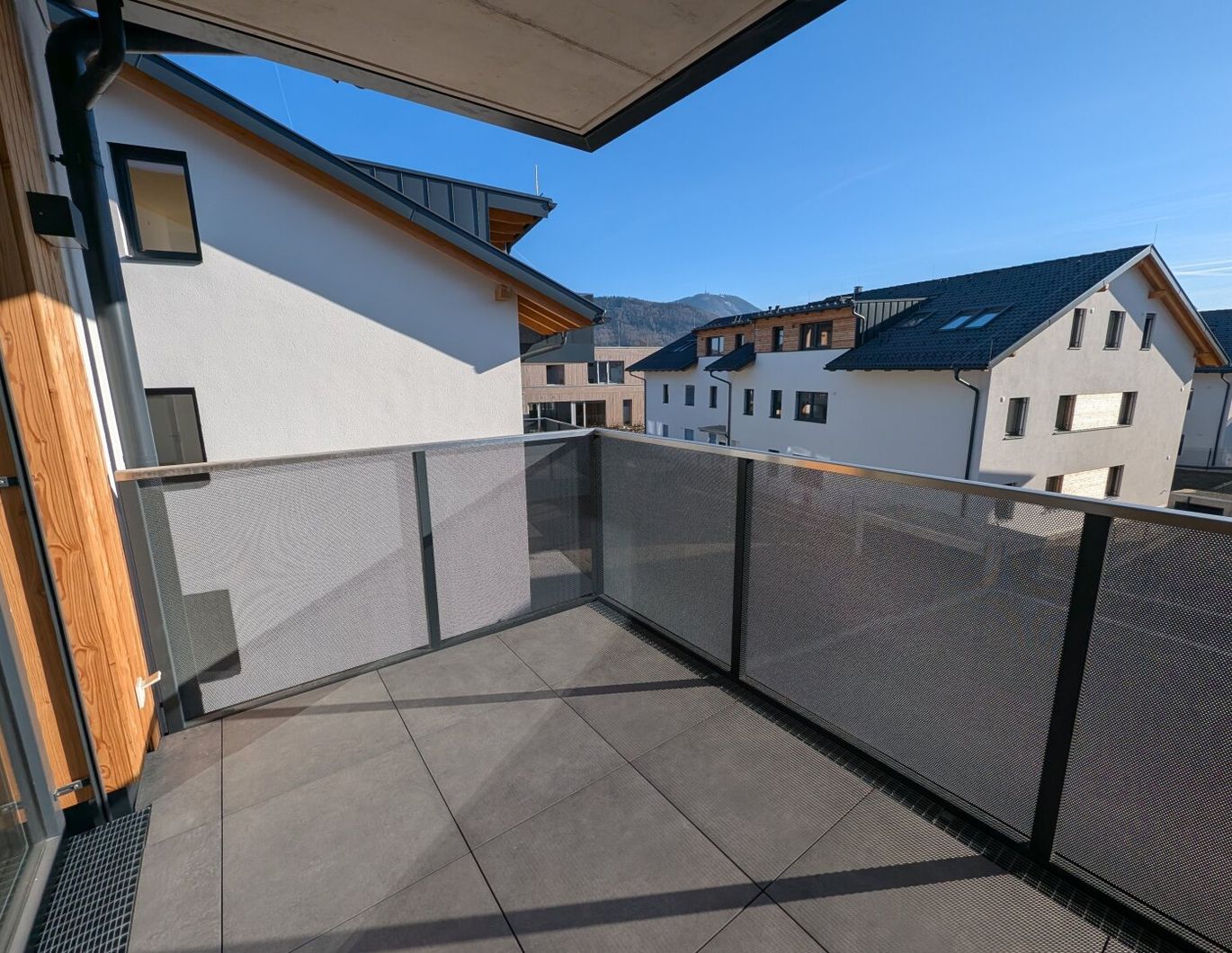 Bezugsfertig - gemütliche 3 Zimmer Erstbezugs-Wohnung mit großzügigem Balkon im Ortszentrum Hallwang!