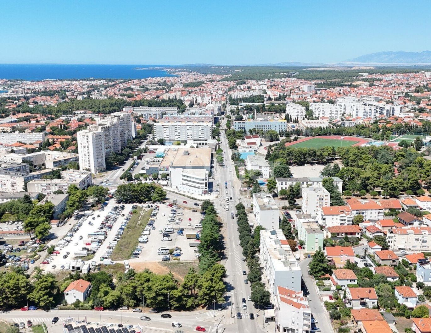 Wohnung in Zadar Erdgeschoss mit Garten und Parkplätzen