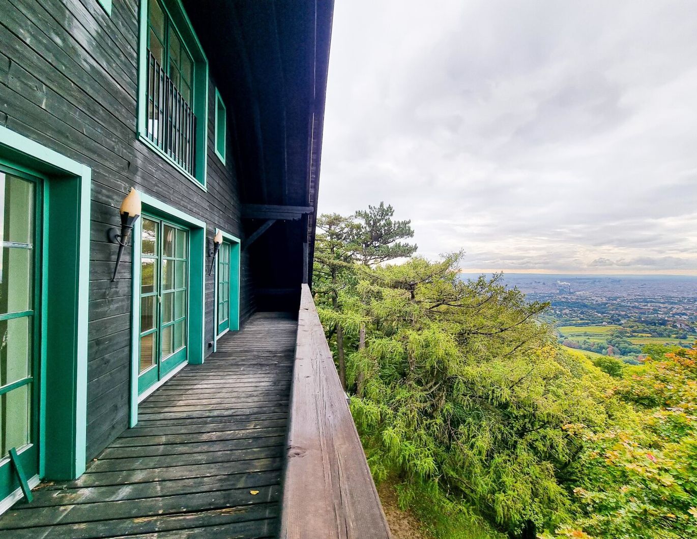EXTRAVAGANT /// Villenmaisonette mit sensationallem Blick über Wien