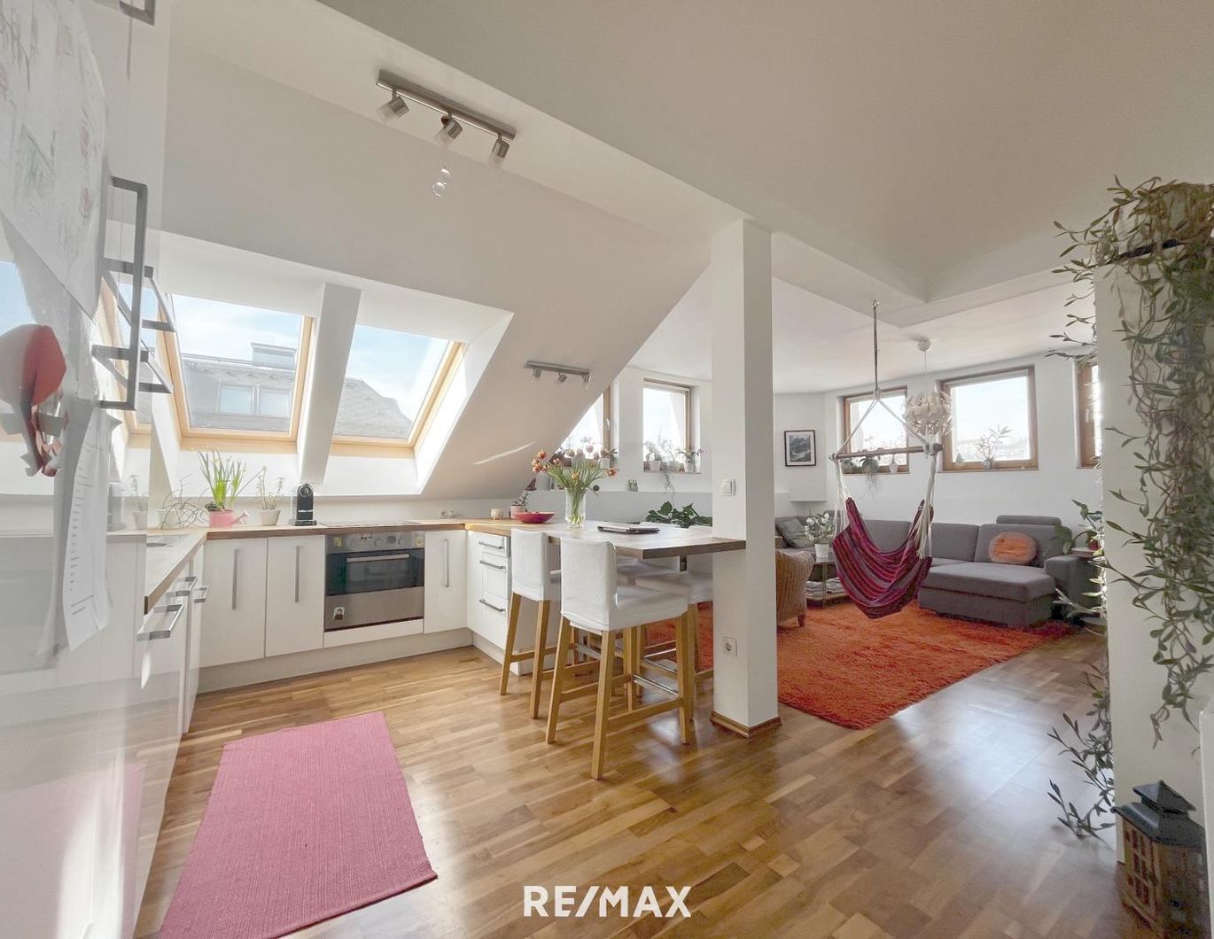 Dachgeschoss mit Terrasse - Ausblick auf die Gloriette