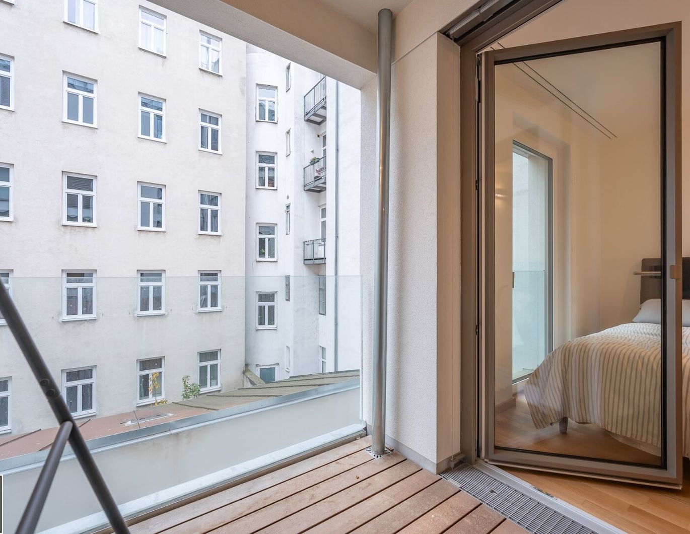 ruhige 2 Zimmer-Neubauwohnung mit Loggia~ Zieglergasse 52 ~ ab 1.Mai!