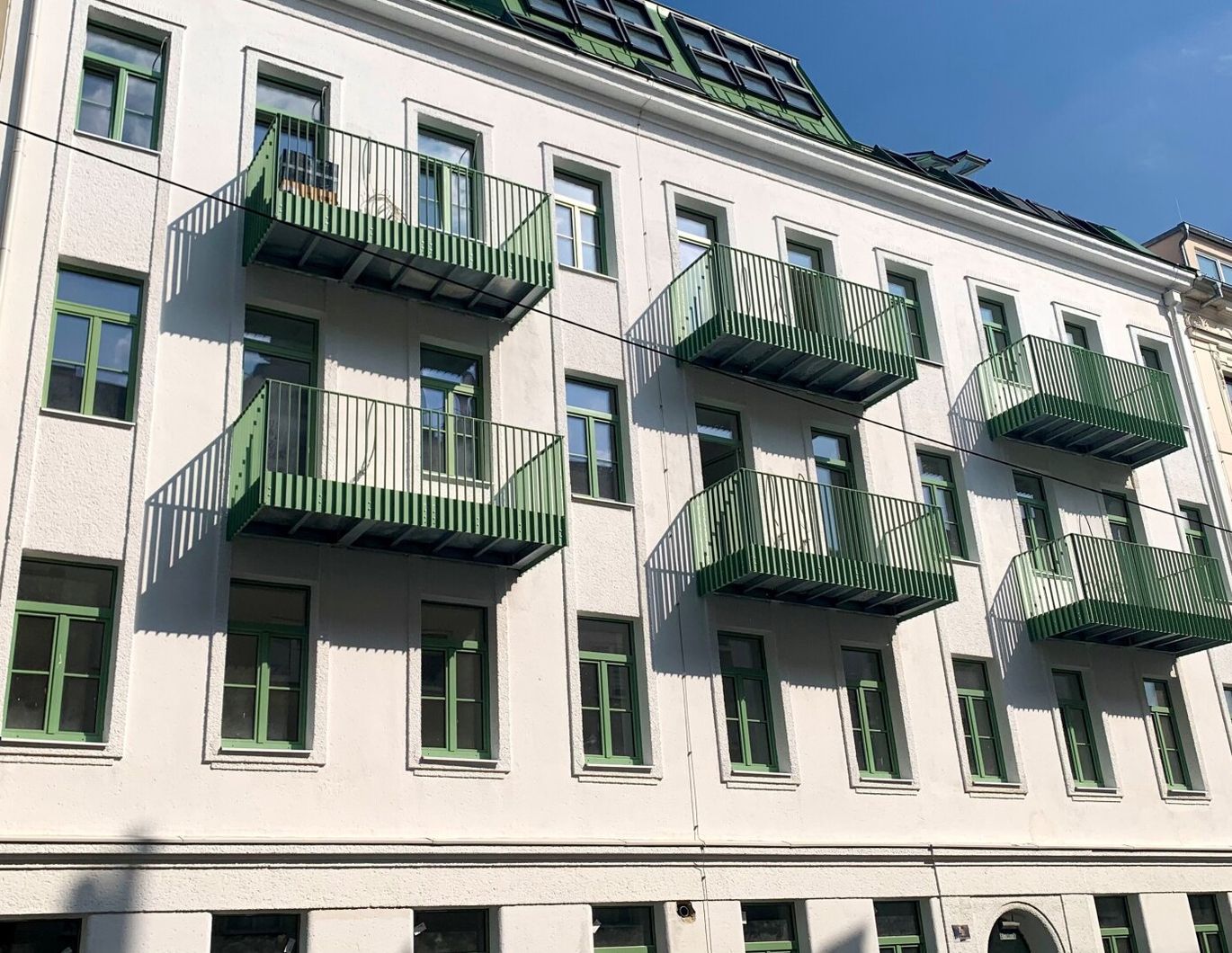 Hofseitige Gartenwohnung mit Terrasse I Gründerzeithaus