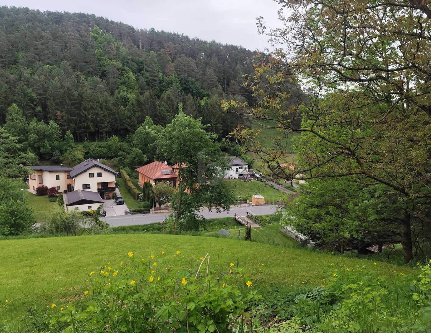 WO DIE SEELE AUFATMET - IHR ZUHAUSE IM GRÜNEN