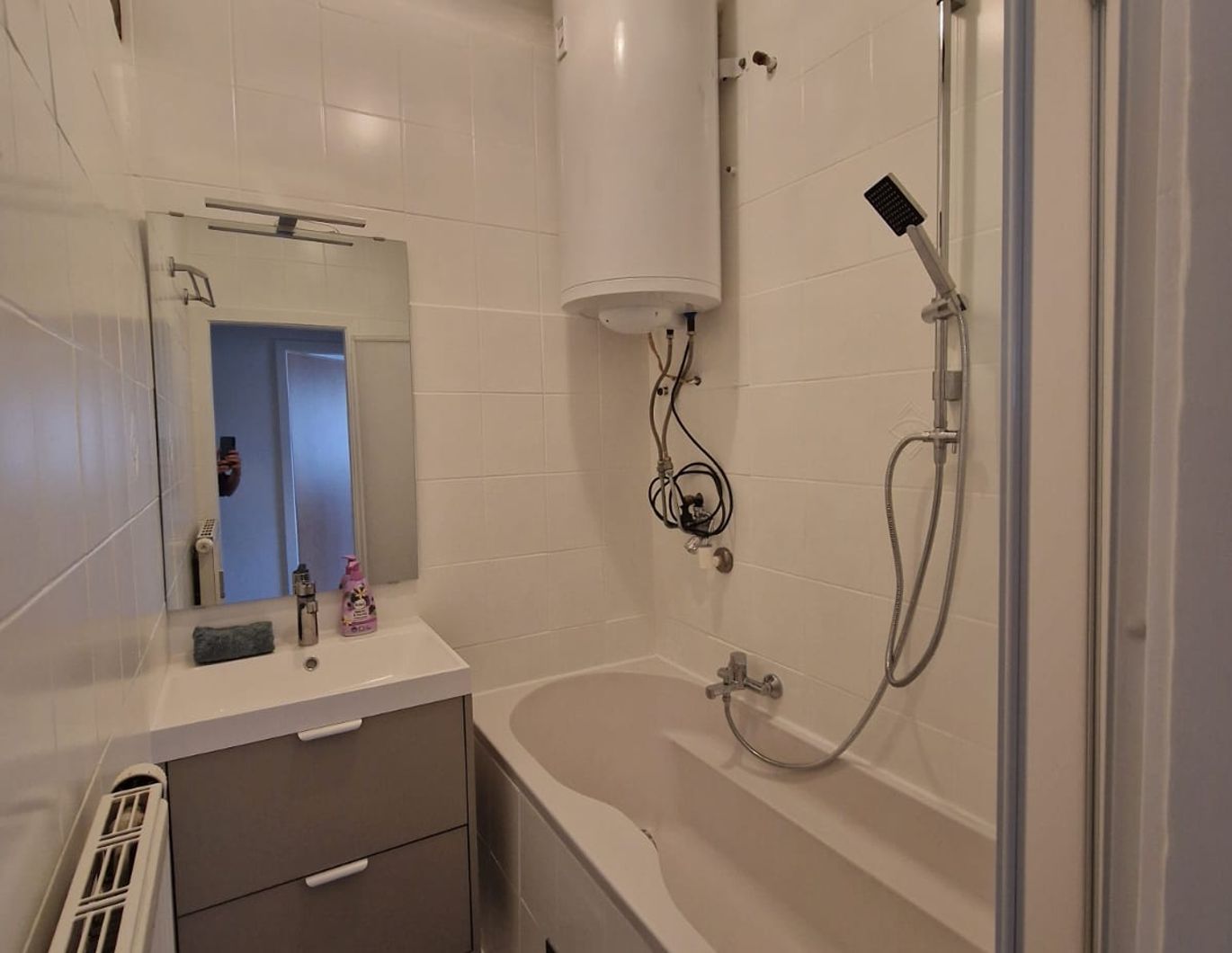 Frisch sanierte 3 Zimmer Wohnung (3 getrennt begehbare Schlafzimmer) in Graz Jakomini