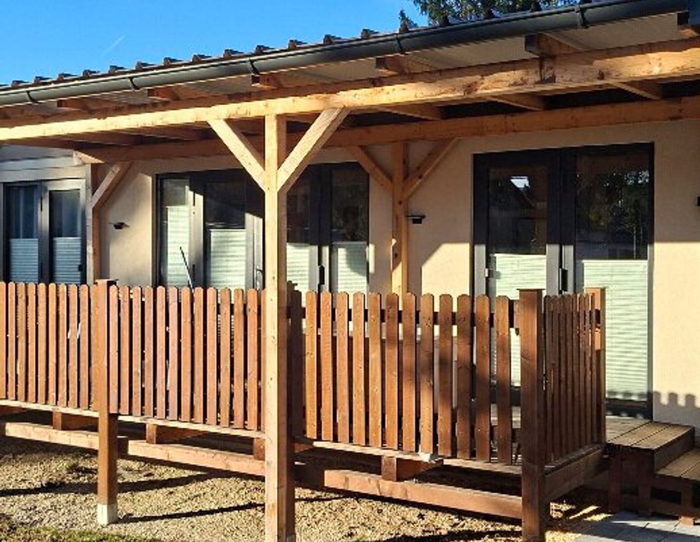 K3 - MODUL-HAUS IN GEHOBENER BAUWEISE: Wohnfläche 41 m2, 2 Zimmer, große Terrasse und Carport. Ferienregion Klopeinersee.