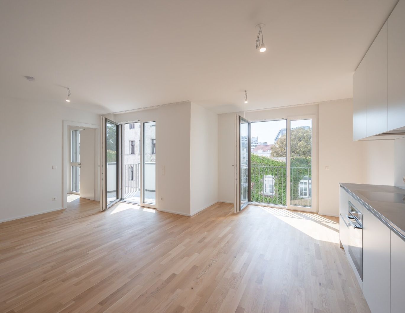 ASG IV-Qualitatives Wohnen in urbaner Lage: hochwertige 2-Zimmer Wohnung mit BALKON! Provisionsfrei! AB MAI 26!